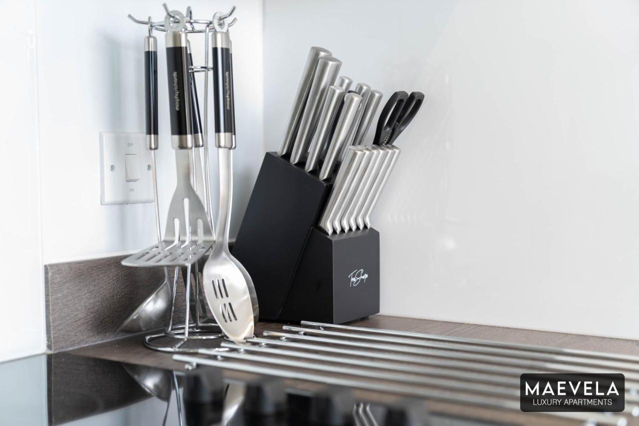 Maevela Apartments - Luxury Top Floor Penthouse - With Parking - 2 Bedroom New Build Apartment ✪ City Centre, Digbeth ✓ With Huge Patio Sliding Doors - City View - Rooftop Terrace - Ps4 & Smart Tv'S 伯明翰 外观 照片