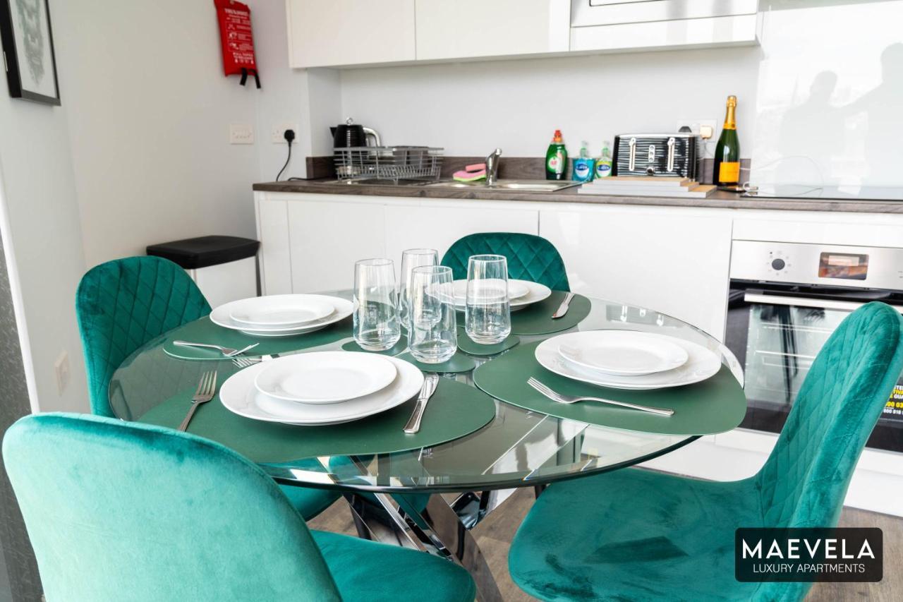 Maevela Apartments - Luxury Top Floor Penthouse - With Parking - 2 Bedroom New Build Apartment ✪ City Centre, Digbeth ✓ With Huge Patio Sliding Doors - City View - Rooftop Terrace - Ps4 & Smart Tv'S 伯明翰 外观 照片