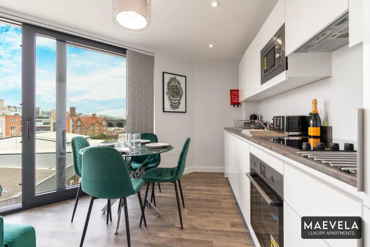 Maevela Apartments - Luxury Top Floor Penthouse - With Parking - 2 Bedroom New Build Apartment ✪ City Centre, Digbeth ✓ With Huge Patio Sliding Doors - City View - Rooftop Terrace - Ps4 & Smart Tv'S 伯明翰 外观 照片