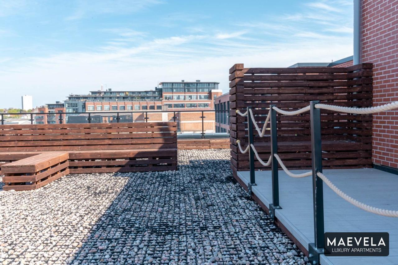 Maevela Apartments - Luxury Top Floor Penthouse - With Parking - 2 Bedroom New Build Apartment ✪ City Centre, Digbeth ✓ With Huge Patio Sliding Doors - City View - Rooftop Terrace - Ps4 & Smart Tv'S 伯明翰 外观 照片
